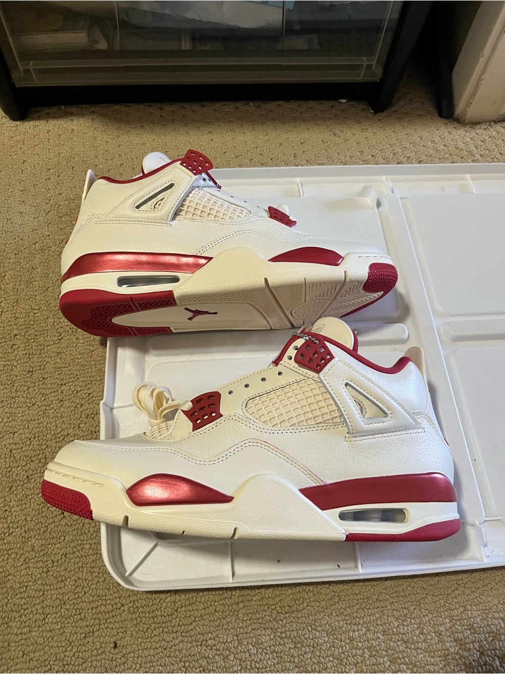 NEW Size 11.5W/10M- Nike Air Jordan 4 Retro Valentine's Day HV0823-108 Women’s